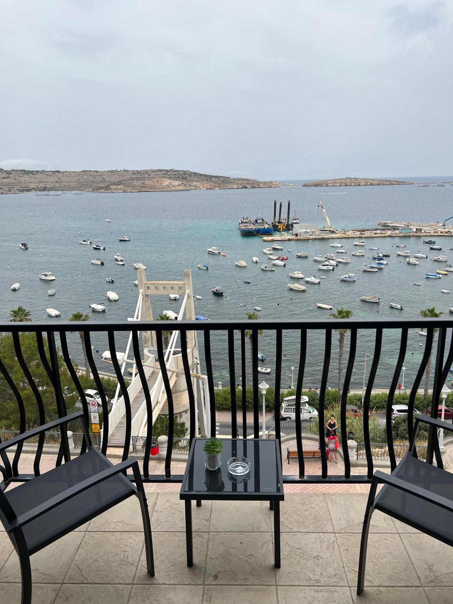 Sea View Penthouse Apartment St. Paul's Bay Bagian luar foto