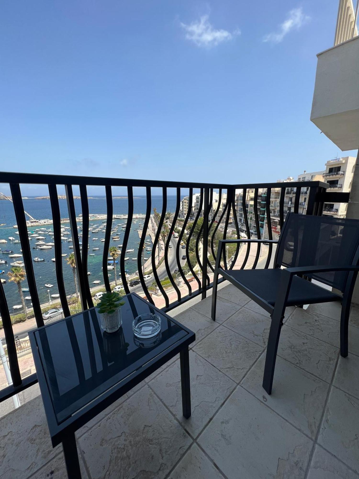 Sea View Penthouse Apartment St. Paul's Bay Bagian luar foto